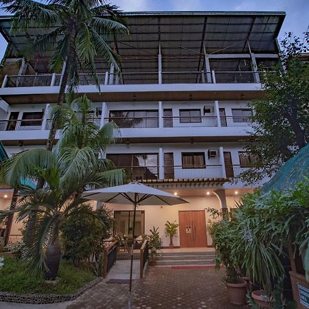 אל נידו Jurias Garden Hotel מראה חיצוני תמונה
