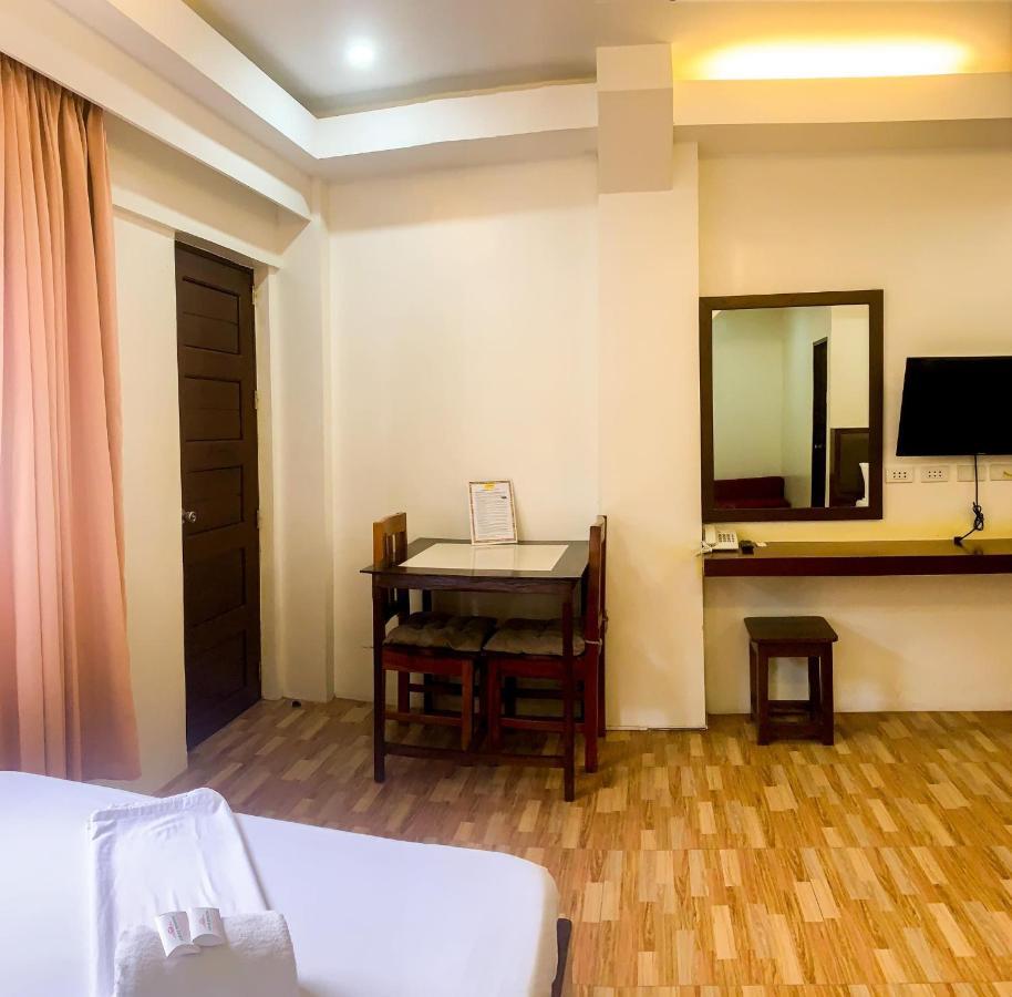 אל נידו Jurias Garden Hotel מראה חיצוני תמונה