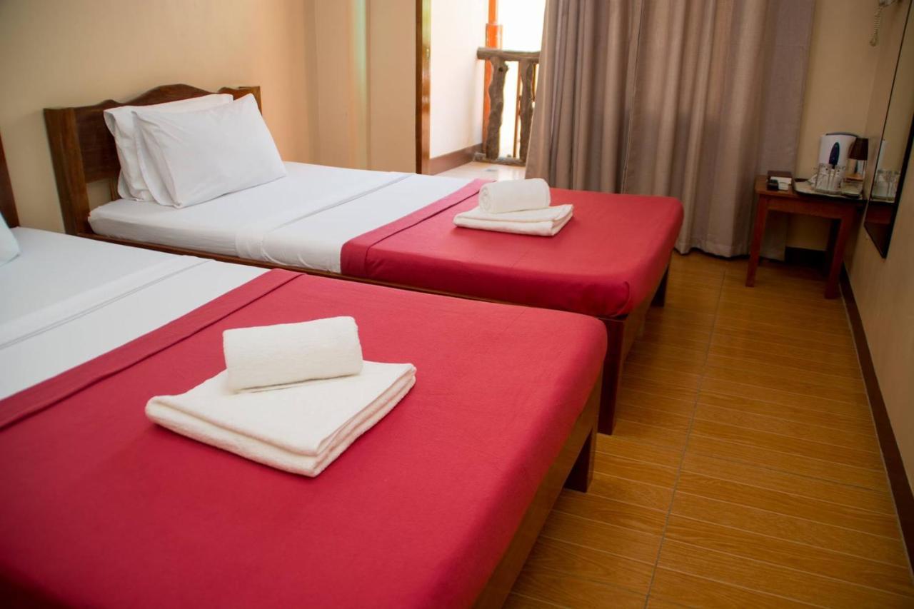 אל נידו Jurias Garden Hotel מראה חיצוני תמונה